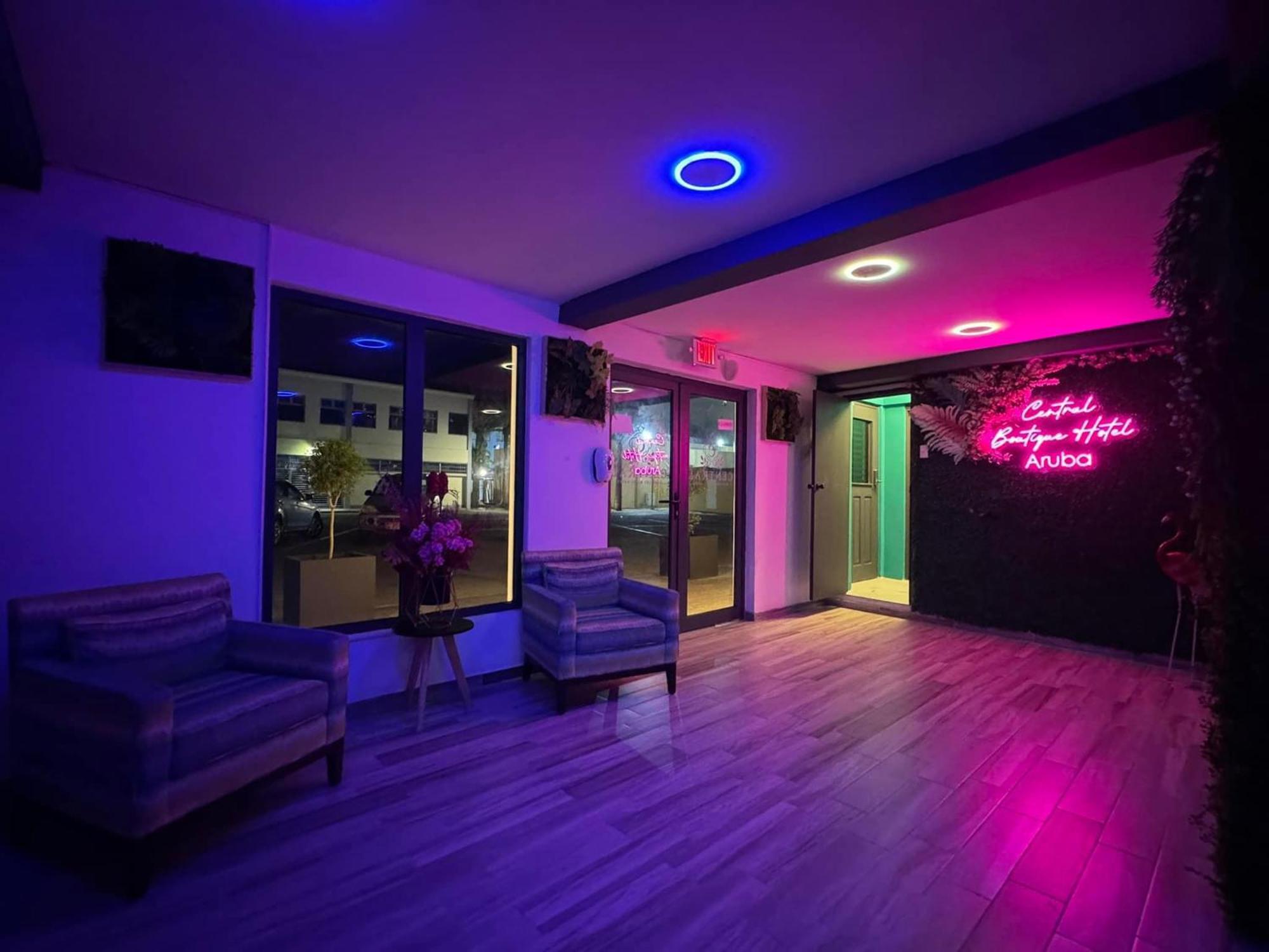 Central Boutique Hotel Oranjestad Ngoại thất bức ảnh