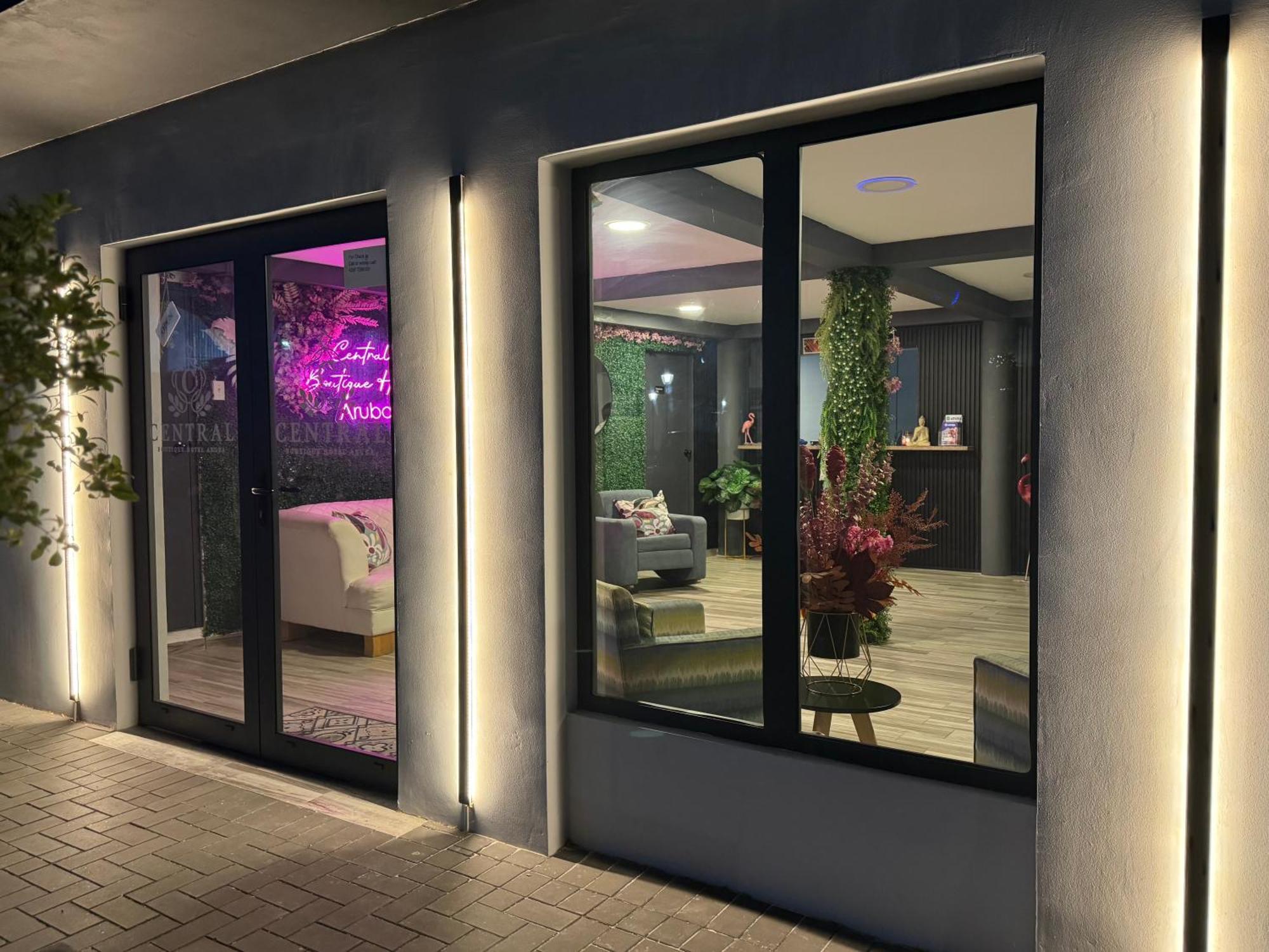 Central Boutique Hotel Oranjestad Ngoại thất bức ảnh