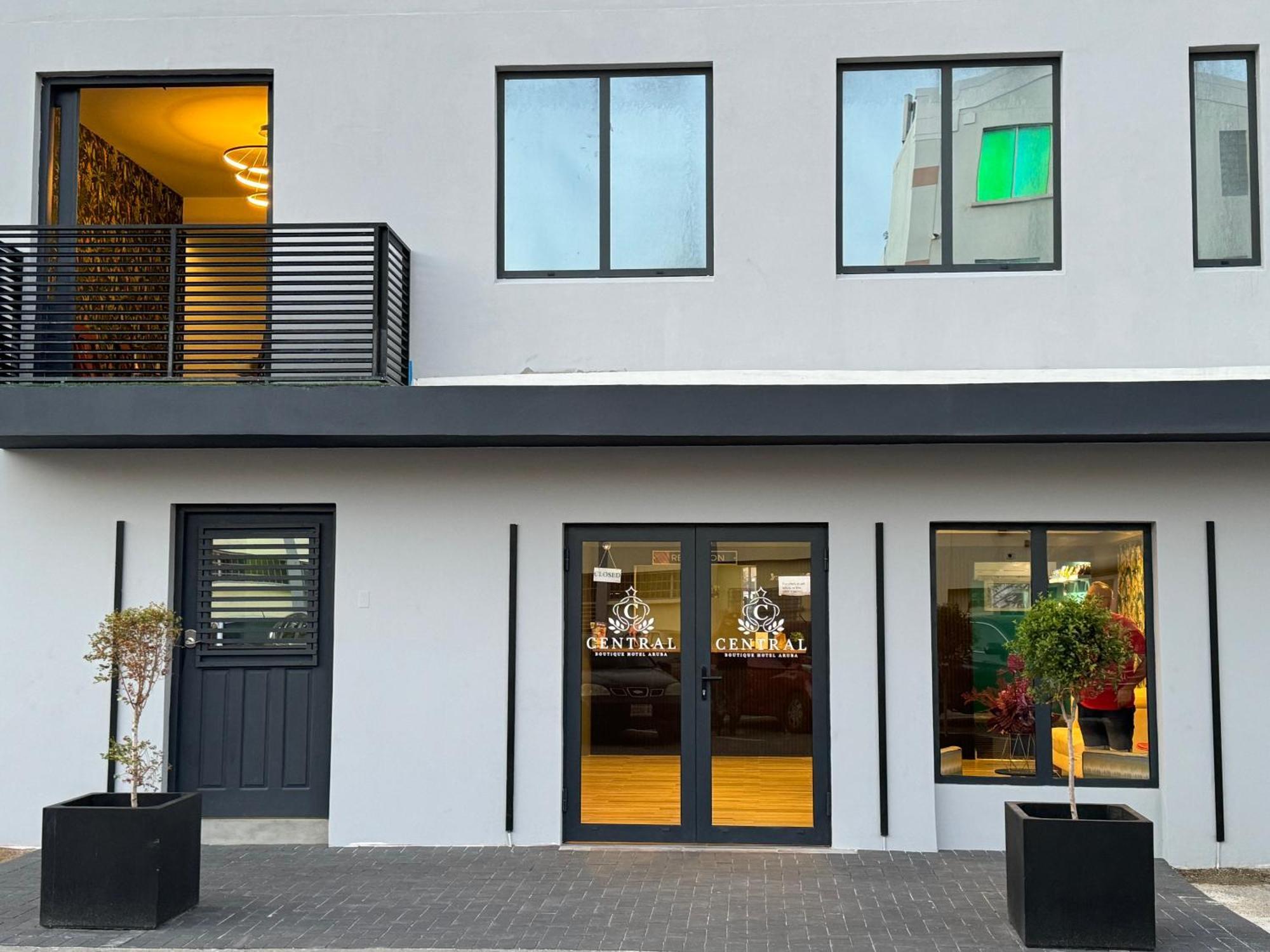 Central Boutique Hotel Oranjestad Ngoại thất bức ảnh