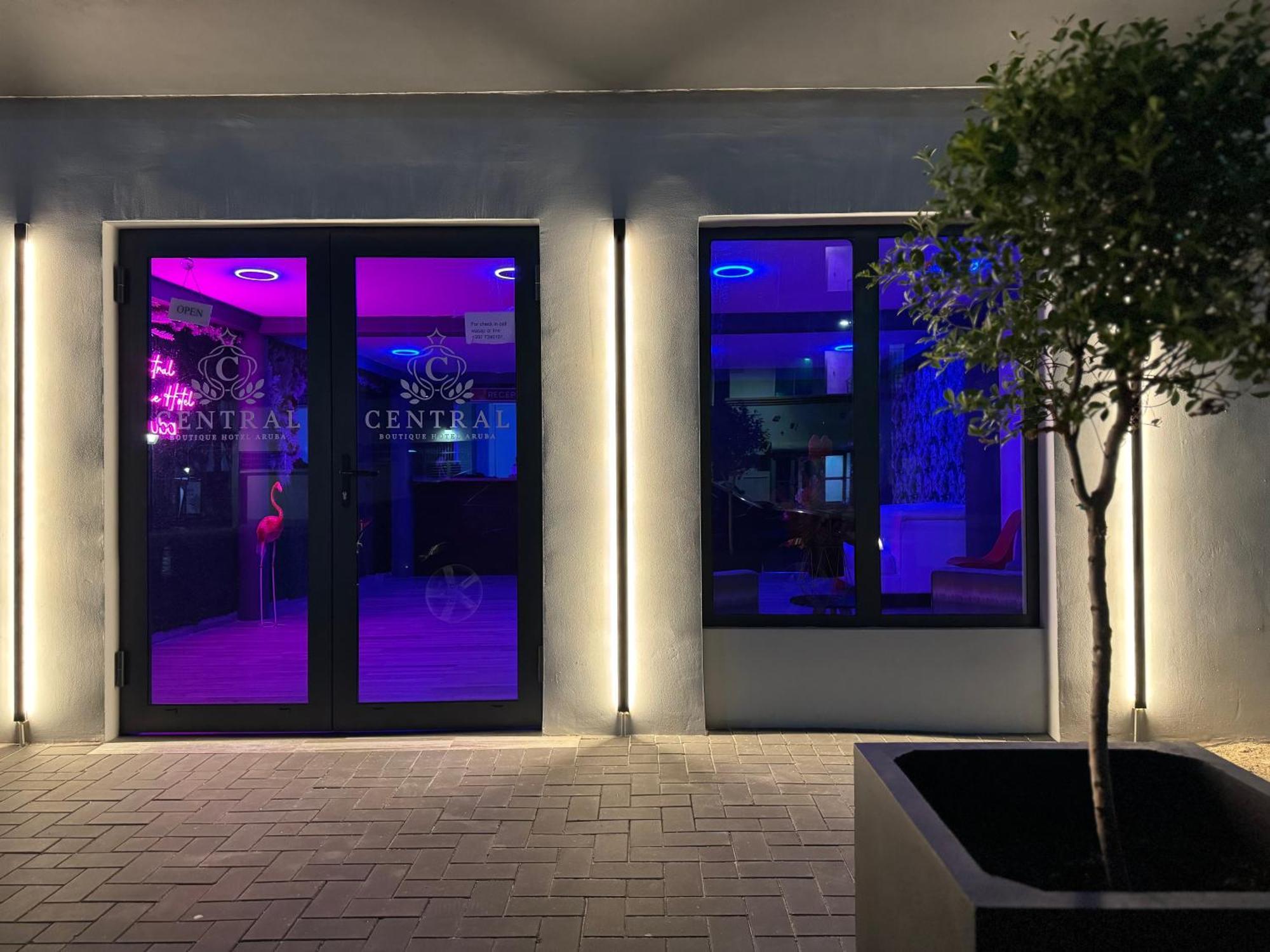 Central Boutique Hotel Oranjestad Ngoại thất bức ảnh