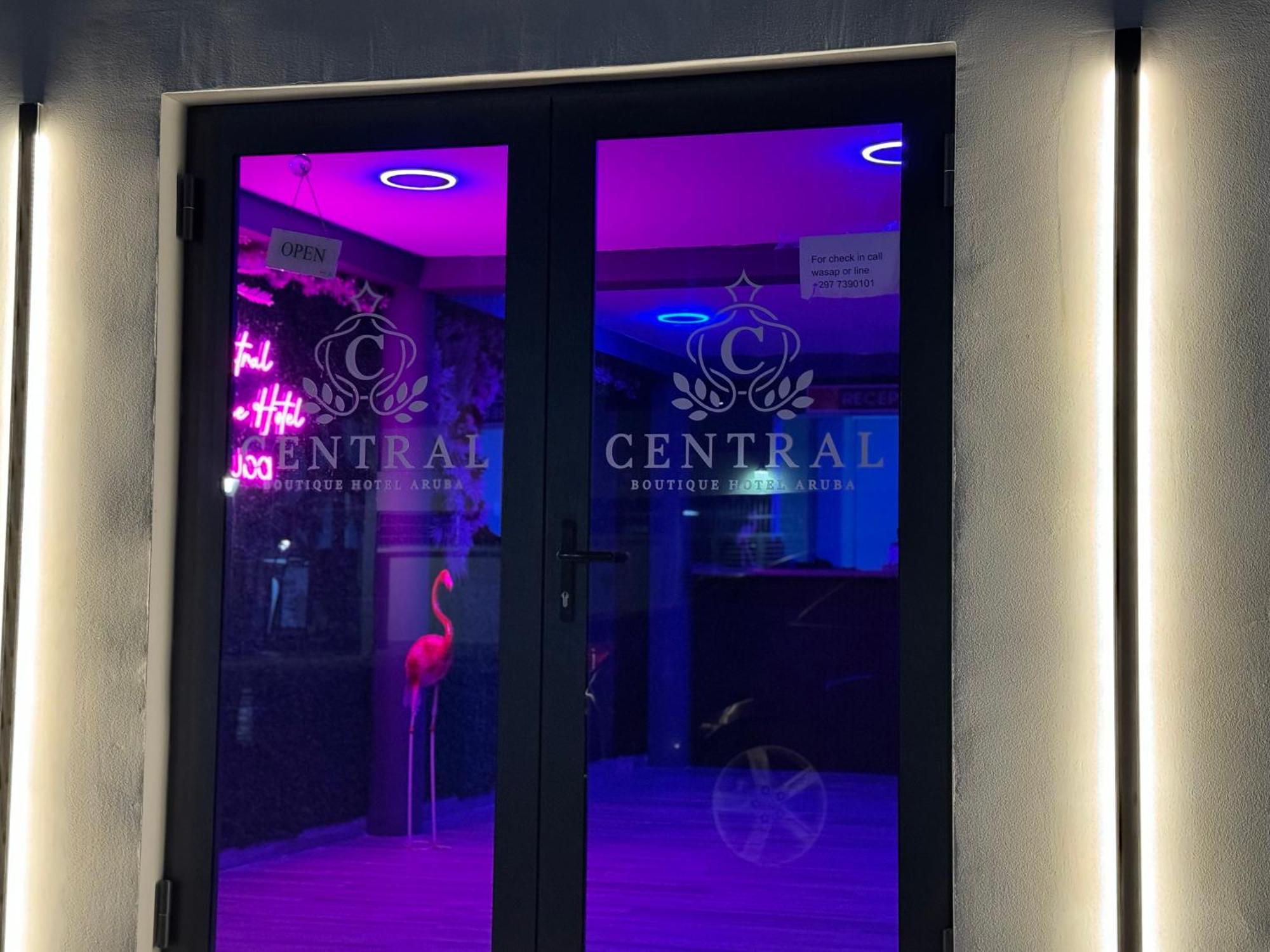 Central Boutique Hotel Oranjestad Ngoại thất bức ảnh