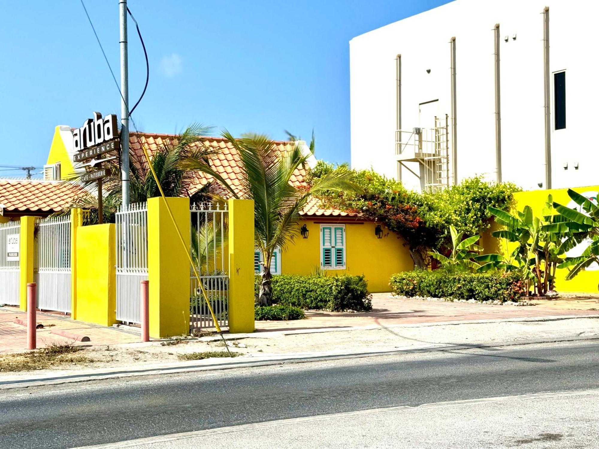 Central Boutique Hotel Oranjestad Ngoại thất bức ảnh