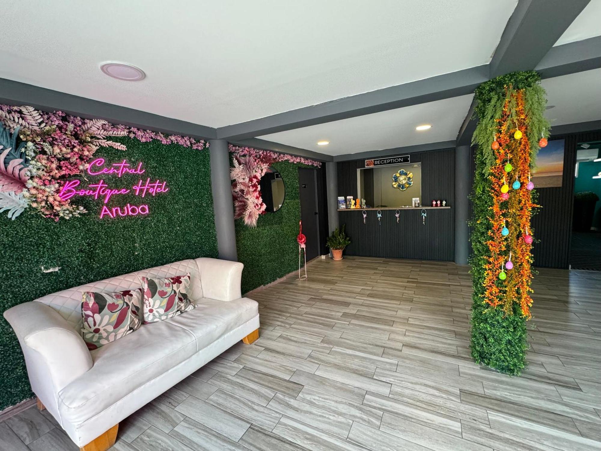 Central Boutique Hotel Oranjestad Ngoại thất bức ảnh